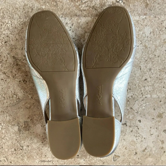 NWOB Lifestride Carmen Metallic Silver Faux Leather Slip-on Shoes 8 - Picture 14 of 14